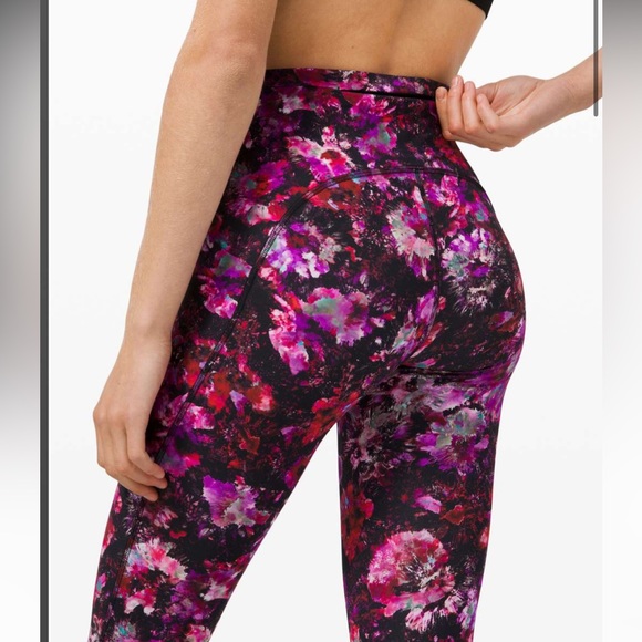 Lululemon Swift Speed High-Rise Tight 28"
Fluoro Floral Multi - Picture 8 of 12